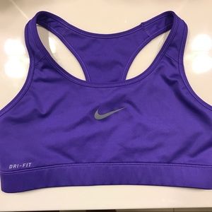 Never Worn Nike Sports Bra - Size M